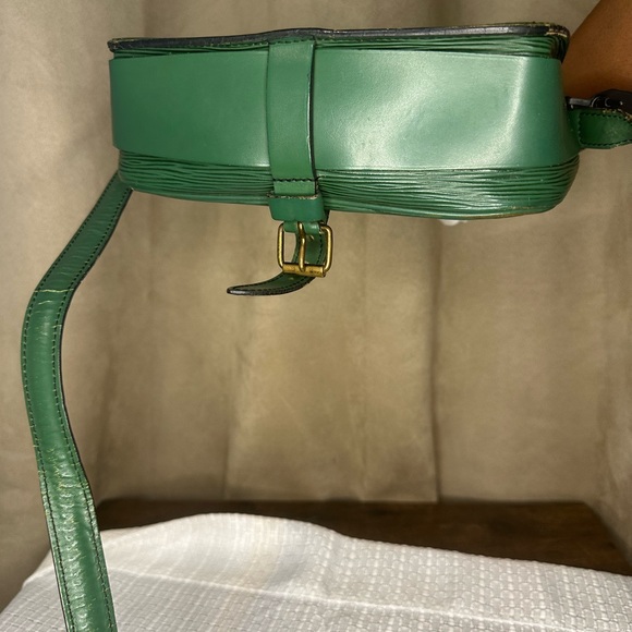 LV Green Epi Leather Crossbody - Picture 4 of 7